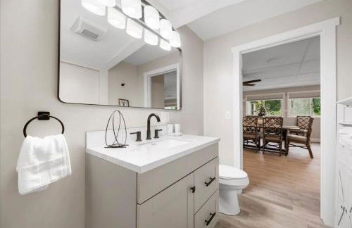 Whitewaters-Main plus Genoa on Oneida Lake - Sleeps 19 - Photo 22