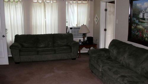 Spacious 10-Person Cabin Rental on Lake Dunlap near Austin, Texas - Foto 2