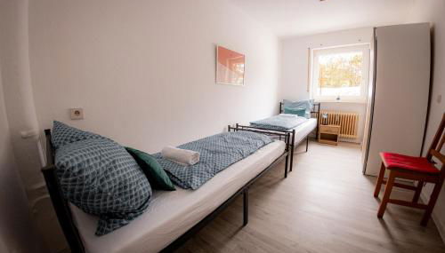 Yello Homes - großes Apartment - Am Waldrand, 15 min bis Nürnberg Messe, für 8 Personen, 2 WC's - Foto 4