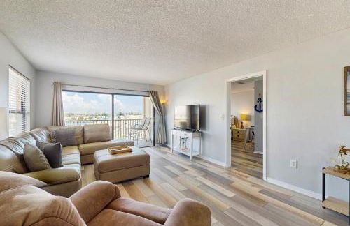 Beach Place 1-404 - Photo 7