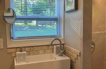 Quaint Cottage - Kansas City Area - Foto 13