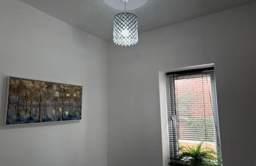 Home away Tamworth Staffordshire 4 Bedroom 3 Bathroom - Semi Detached House - Foto 65