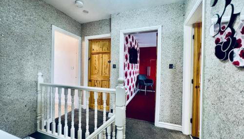 13 Guests - Free Parking - Manchester House - Foto 3