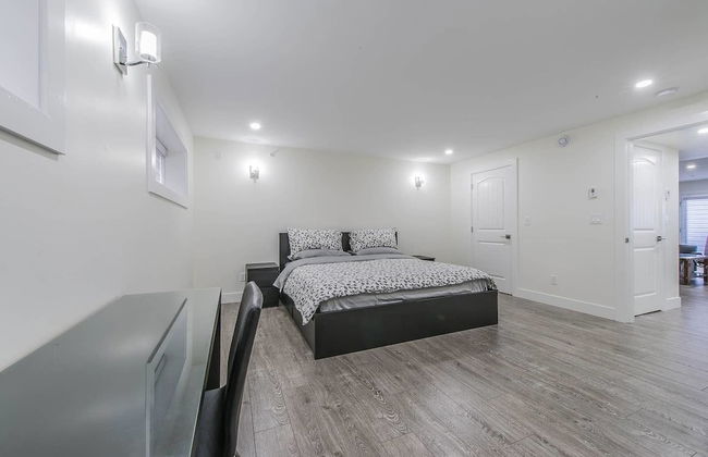 Private Luxurious Suite for Beach Getaway - Photo 2