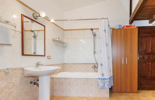 Battistina Holiday Home - Photo 35