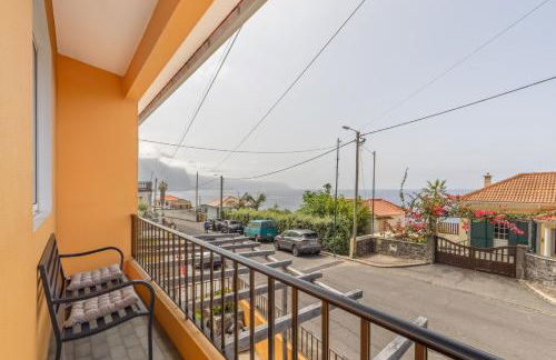 Coastal São Vicente Mountain & Sea View Hideaway with Free Parking - Foto 3