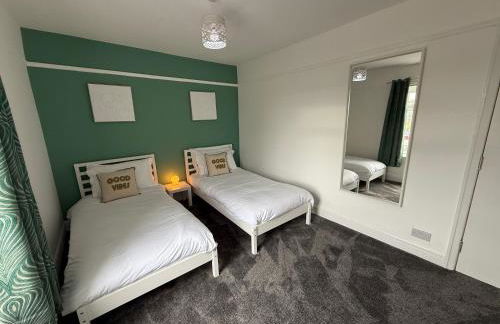 Duke's Retreat - 4 BR Sleeps 8 Ideal 4 Contractors - Foto 27