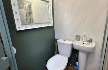 The Telephone exchange very quaint hot tub stay - Foto 20