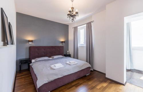 Central Park Apartment with Terrace - Photo 10