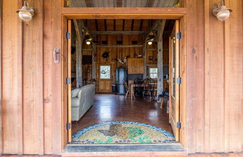 Glamping Cabin Rental for Groups on Lake Buchanan in Texas Hill Country - Foto 8