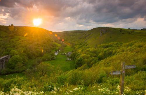 Brackendale Cottage Upperdale Peak District - Photo 9