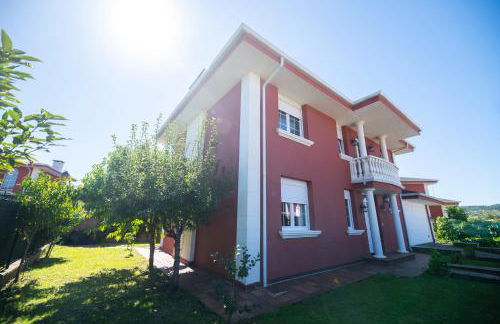 Chalet grande en Soto de la Marina - Foto 1