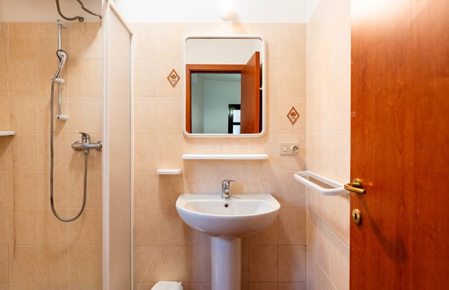 Apartment in Diano Castello with swimming pool and terrace - Photo 12