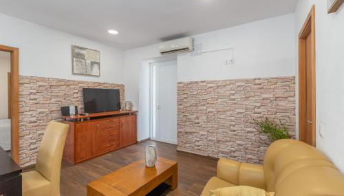 Casa das Dognas with Private Pool & Garden - Castelo de Paiva, by Hopstays - Foto 3