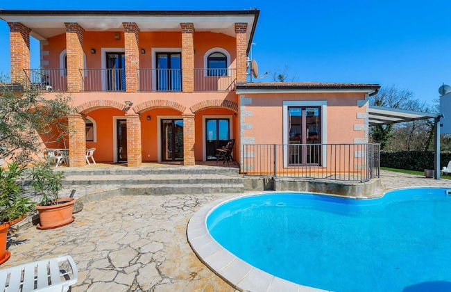 Spacious Holiday Home in Visnjan With Private Pool - Foto 17