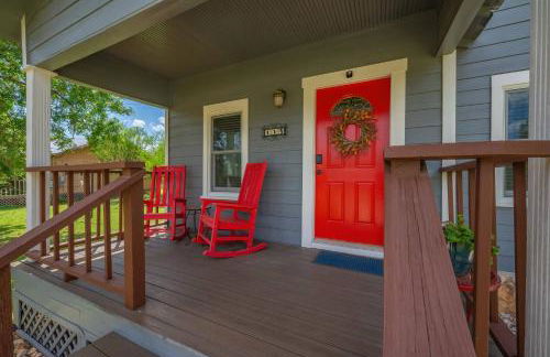 Bandera Bungalow - River, Downtown, Peaceful fenced corner lot! King bed! - Foto 27