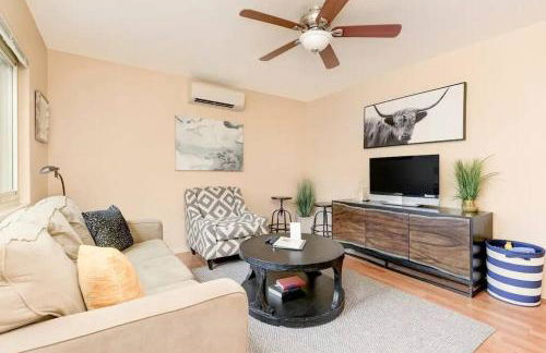 Casa Amore -2BR- FREE Driveway parking for 3 cars - Foto 1