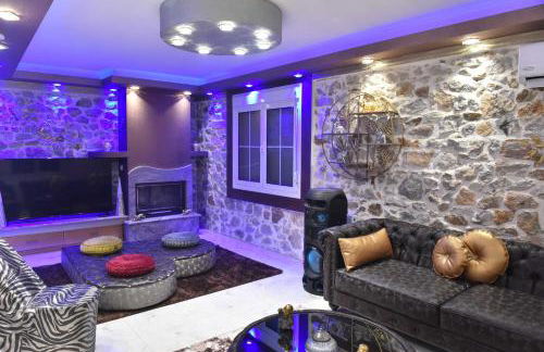 Eleni De Lux - Photo 19