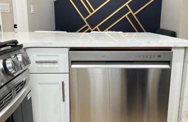 Modern 2BR and Office Near NYC With Parking - Sleeps 6 - Foto 13