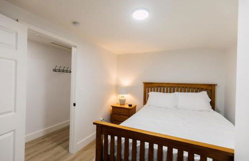 The Little Blue House - 1 King & 3 Queen beds - Foto 30