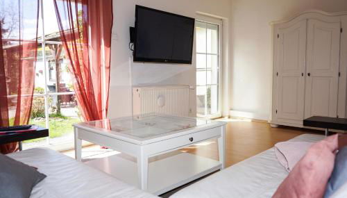 Gemütliches Haus mit großem traumhaften Garten - Foto 5