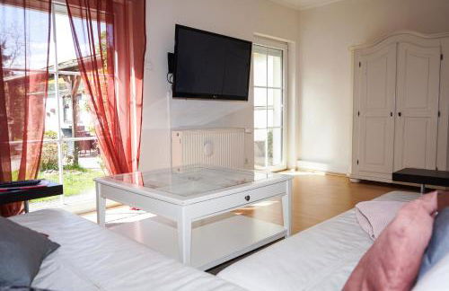 Gemütliches Haus mit großem traumhaften Garten - Foto 5