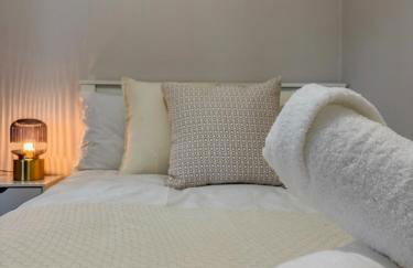 Middleton Mews- 3BR- Wollaton Park-Hospital & Uni - Photo 10