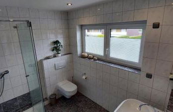 Gemütliche Ferienwohnung am Schwimmbad - Foto 9