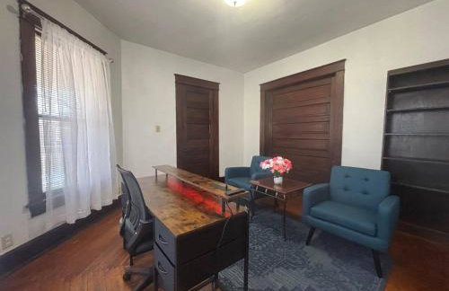 3BR suite w/ office close ISU - Foto 13