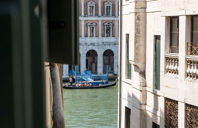 Locanda Leon Bianco on the Grand Canal - Photo 47