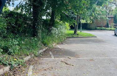 Brand New 2 Bed House - Sleeps 4 - Free Parking - Near HS2 & Drayton Manor - Photo 23