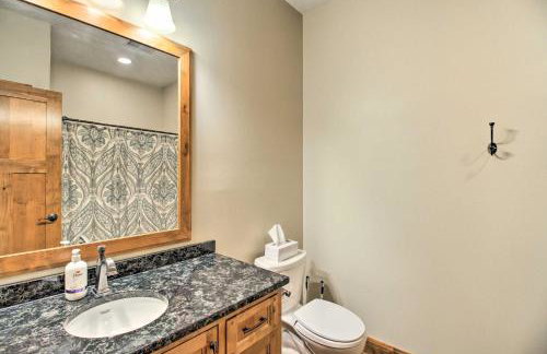 Dock, Hot Tub and Game Room Luxe Lake Latoka Home - Foto 27