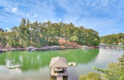 Lakefront Fun Near Clemson! Retreat with Pool Access - Foto 33