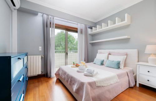 Elegant Riverfront Flat | Pool & Sports by Host Wise - Foto 12