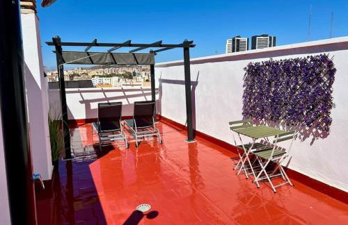 Apartment with Private Rooftop by Easytrip - Foto 12