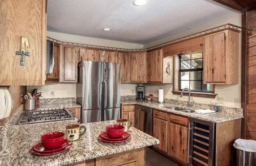 Midtown Riverfront by Ruidoso Vacation Rentals - Foto 12