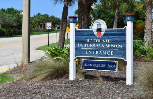 JUPITER WATERFALLS - NEWLY UPDATED - TIKI HUT, FIRE PIT, KITCHEN, POOL HEATER and MORE - Photo 33