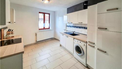 2 Bedroom Cozy Apartment In Klötze - Foto 4