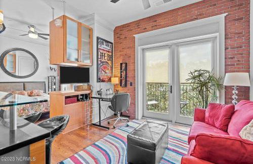 Downtown Condo*Balcony*River*Pet Friendly*Beach - Foto 1