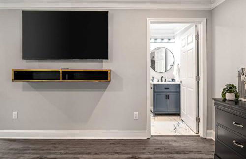 Fenced Yard, Swing Set Pawfect for Family and Dogs! - Foto 25