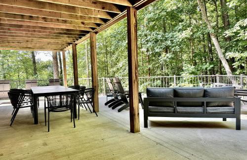 MOONLIGHT MOUNTAIN MANOR - Cedar Hot Tub, Views & Games - Foto 34