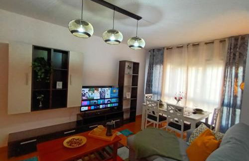 Acogedora Vivienda de 2 Habitaciones y Terraza - Foto 12