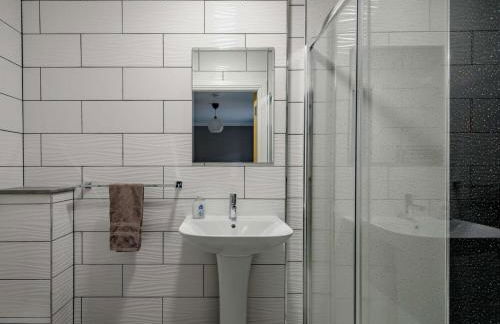 Westertonhill Lodge - 3 Double Bedrooms Sleeps 8 With Private Hot Tub Hire Available - Foto 16