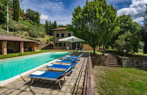 Experience the charm of Tenuta Le Caselle, a cozy farmhouse surrounded by nature and comfort! - Foto 16
