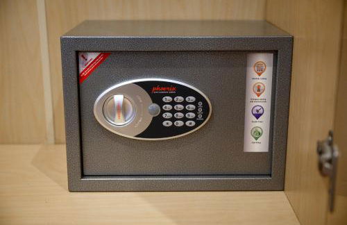 12 min to Airport - Free parking - Foto 24