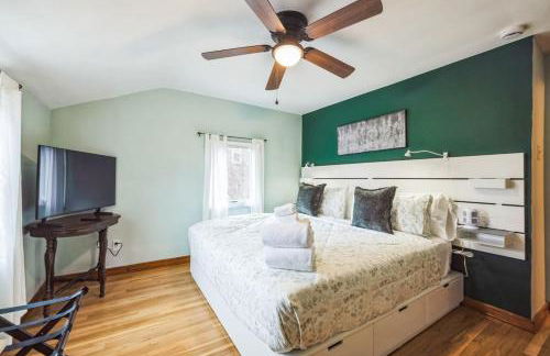 Grammys Garden w Parking - Photo 2