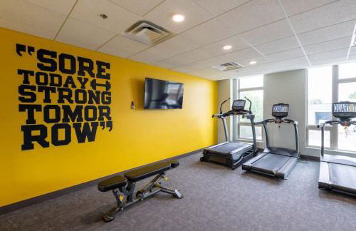 Walker's Point Apt with Gym and Balcony - Foto 14