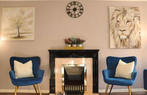 Heathrow Modern House with Parking & Fast WiFi - Foto 13