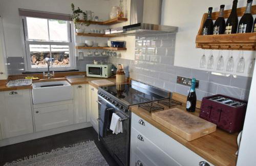 Perfect for Snowdon. Groups, families+dogs welcome - Photo 13