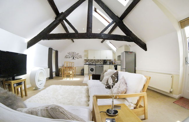 Bryn Melyn Farm Cottages- 5 Luxury Cottages In A Stunning Setting with Wood Fired Hot Tub - Photo 17